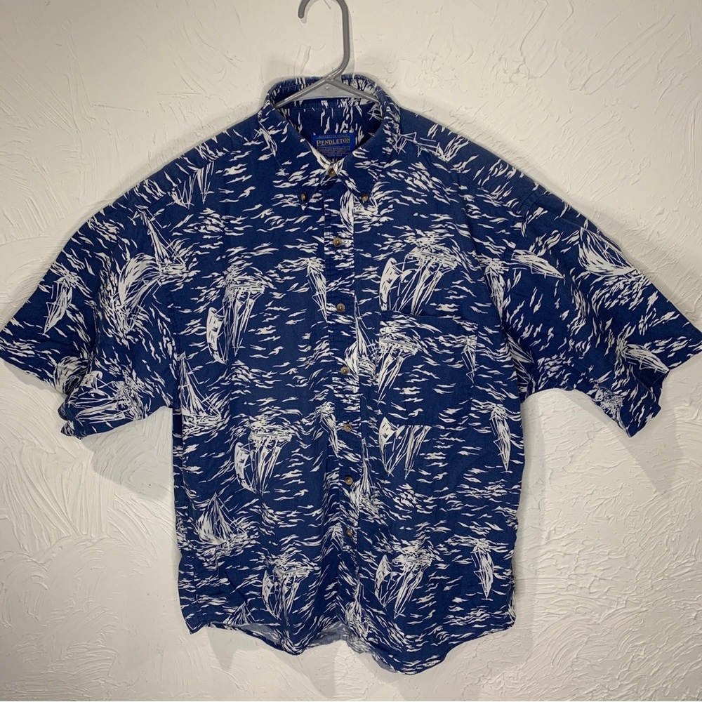 Pendleton Men's L Short Sleeve Button Down Sail Boat Pattern Short Sleeve